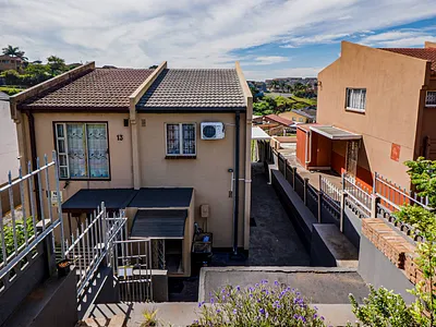 2 Bedroom House For Sale in Isipingo - jfwX.webp