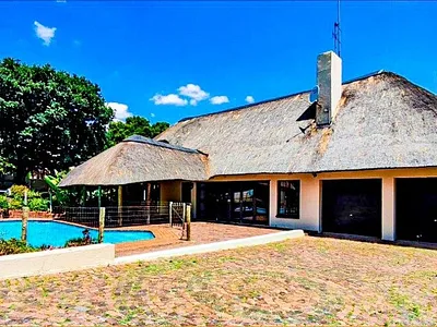 4 Bedroom House For Sale in Sandton - YbHN.webp