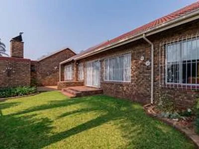 1 Bedroom Townhouse For Sale in Kempton Park - img