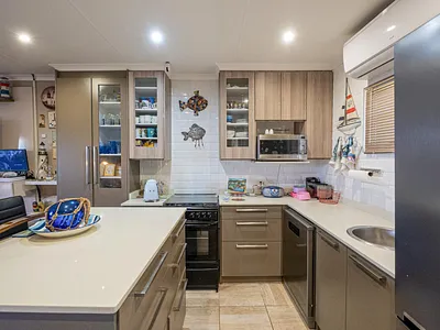 3 Bedroom Townhouse For Sale in Amanzimtoti - TTTQ.webp