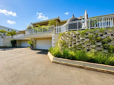 3 Bedroom Townhouse For Sale in Durban North - ndJZ.webp