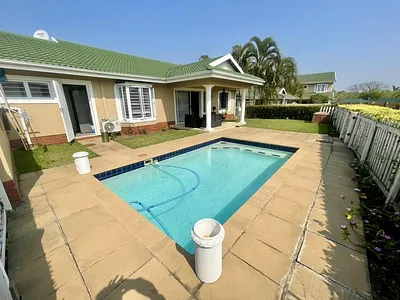 3 Bedroom Townhouse To Rent in Mount Edgecombe - UnrY.webp