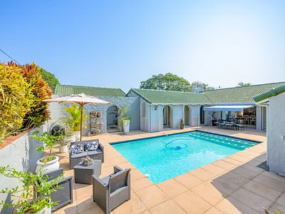 4 Bedroom House For Sale in Durban North - NqRP.webp