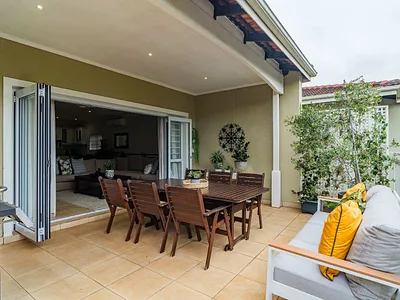 4 Bedroom Townhouse For Sale in Durban North - H0a1.webp