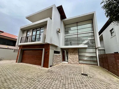 5 Bedroom Townhouse To Rent in Umhlanga - yaAY.webp