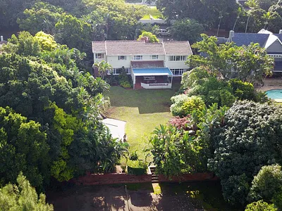 4 Bedroom House For Sale in Durban North - rY8M.webp