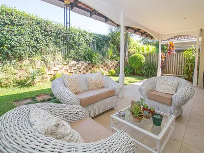 2 Bedroom Townhouse For Sale in Durban North - WwYa.webp