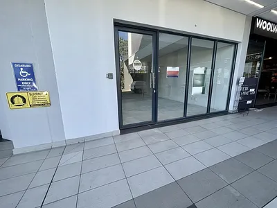 Apartment To Rent in Umhlanga - RX0x.webp