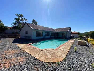 4 Bedroom House To Rent in Umhlanga - 567k.webp