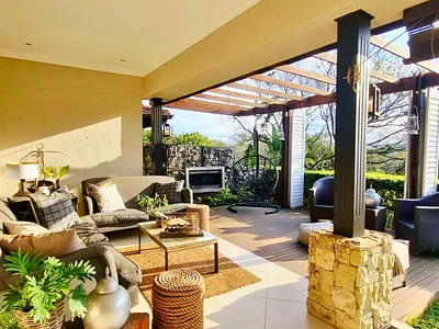 3 Bedroom Townhouse For Sale in Umhlanga - szTS.webp