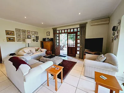 3 Bedroom Townhouse For Sale in Durban North - osmk.webp