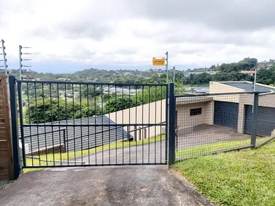 3 Bedroom House For Sale in Durban North - ThiW.webp