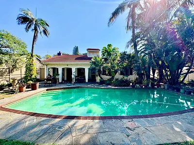 4 Bedroom House For Sale in Umhlanga Rocks, Umhlanga - dpHh.webp
