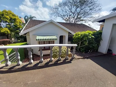 3 Bedroom House To Rent in Umhlanga - b69Q.webp