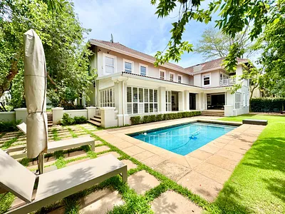 6 Bedroom House For Sale in Umhlanga - zivN.webp