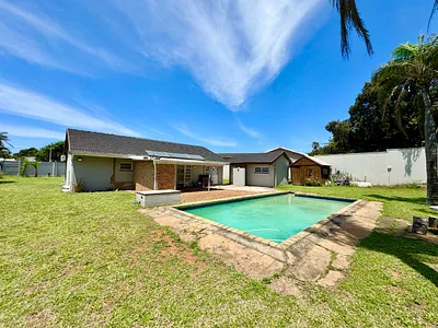3 Bedroom House For Sale in Umhlanga Rocks, Umhlanga - SrgW.webp