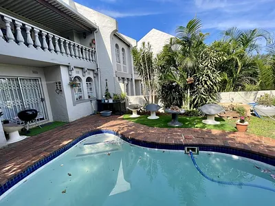 3 Bedroom Townhouse To Rent in Durban North - KHvZ.webp