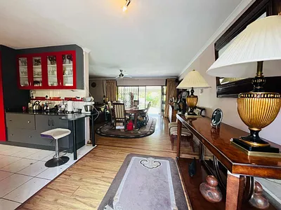 3 Bedroom House For Sale in Durban North - nkpN.webp