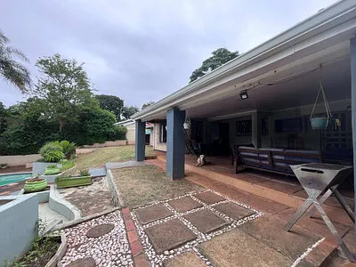 3 Bedroom House For Sale in Durban North - bX38.webp