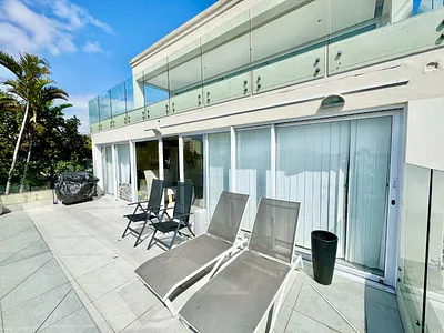 2 Bedroom Apartment For Sale in Umhlanga - yFiX.webp