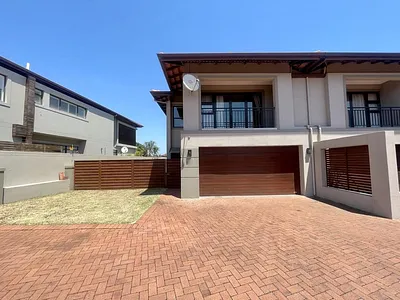 3 Bedroom Townhouse For Sale in Umhlanga - 4tsK.webp
