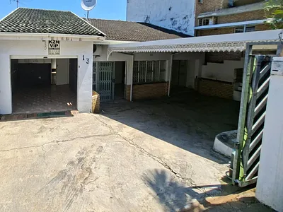 4 Bedroom House For Sale in Phoenix - FuJf.webp
