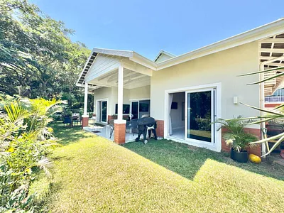 3 Bedroom Townhouse For Sale in Mount Edgecombe - ZXXf.webp