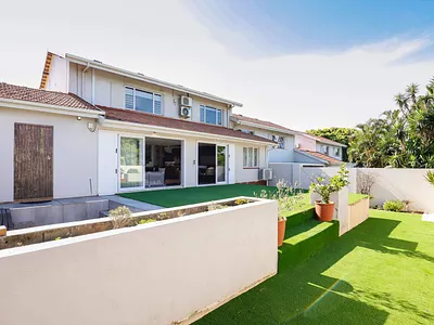 4 Bedroom Townhouse For Sale in Umhlanga - fGHj.webp