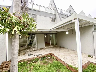 3 Bedroom Townhouse To Rent in Umhlanga - N5Mn.webp