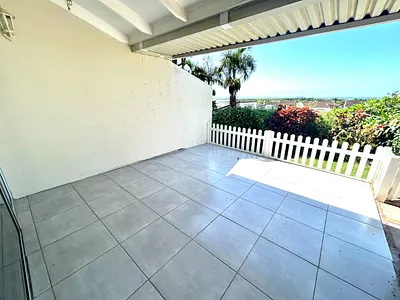 2 Bedroom Townhouse For Sale in Durban North - m9ZA.webp