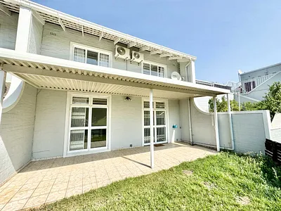3 Bedroom Townhouse To Rent in Umhlanga - 7gXC.webp