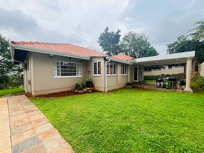 3 Bedroom House For Sale in Durban North - 65qV.webp