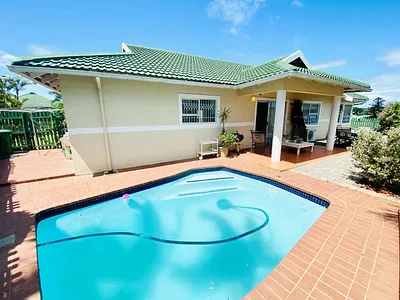 3 Bedroom Townhouse To Rent in Umhlanga - 5Rea.webp