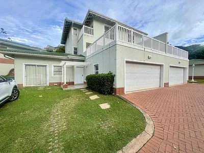 4 Bedroom Townhouse To Rent in Mount Edgecombe - cJxl.webp