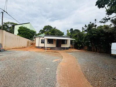 2 Bedroom House To Rent in Durban North - gel7.webp