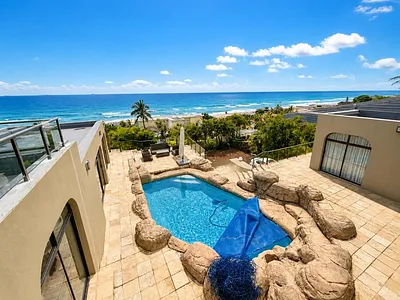 5 Bedroom House To Rent in Umhlanga Rocks, Umhlanga - medw.webp