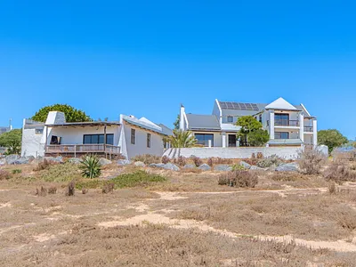 5 Bedroom House For Sale in Langebaan - img