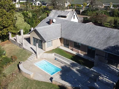 4 Bedroom House For Sale in Kloof - Gwqg.webp