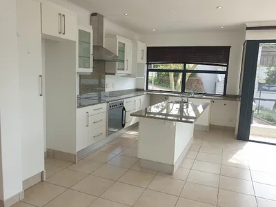 3 Bedroom Apartment To Rent in Kloof - MKS1.webp