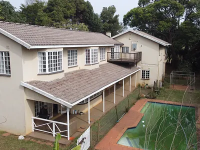 5 Bedroom House For Sale in Kloof - QyHk.webp