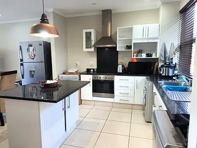 2 Bedroom Apartment For Sale in Hillcrest - 1mQU.webp