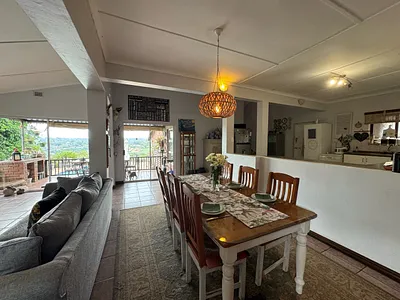 3 Bedroom House For Sale in Kloof - img