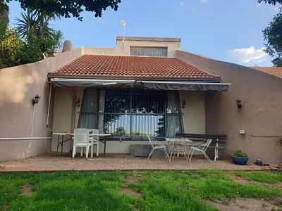 3 Bedroom House For Sale in Frankfort - 1arg.webp