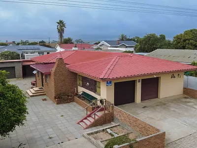 3 Bedroom House For Sale in Lamberts Bay - kBbq.webp