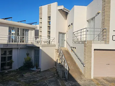 3 Bedroom House For Sale in Jeffreys Bay - 9hY8.webp