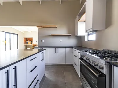 3 Bedroom House For Sale in Saldanha - img
