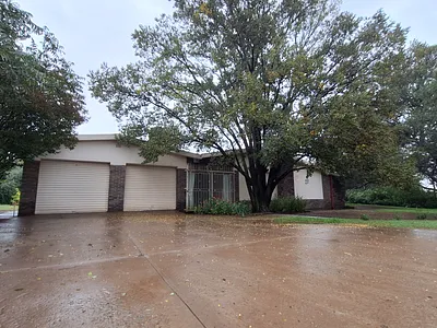 4 Bedroom House For Sale in Frankfort - ZP9C.webp