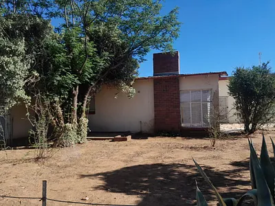 3 Bedroom House For Sale in Venterstad - avkw.webp