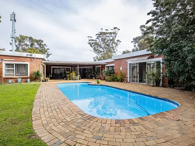 4 Bedroom House For Sale in Kraaifontein - img