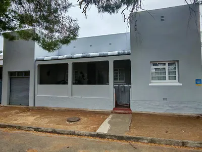 3 Bedroom House For Sale in Cradock - fEKd.webp